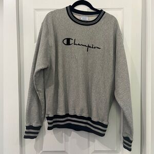 Champion Reverse Weave Gray Crewneck Sweatshirt Black Logo - Unisex Size Medium